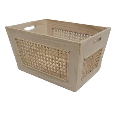 China Viable Classic Design Storage Portable Handmade Wooden Basket for sale