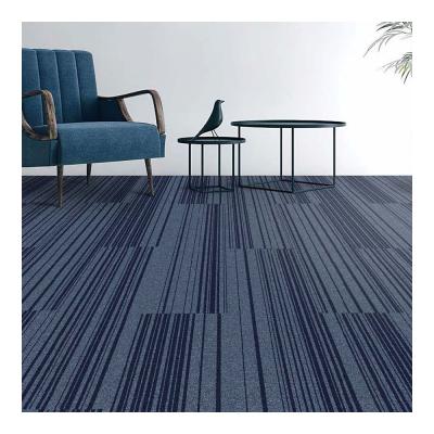 Chine Pile de boucle de niveau de pp tuiles de tapis de 25cm x de 100cm faciles à installer à vendre