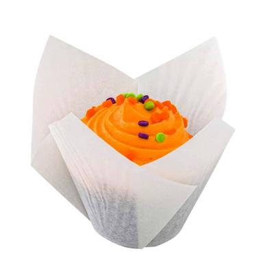 China Disposable Grease Resistant Wrappers Tulip Cupcake Liner Baking Cake Cup Muffin Cups For Wedding Birthday for sale