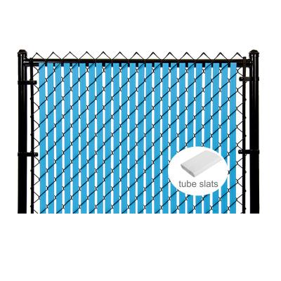 China Easily Assembled 3d Curved Panel Outdoor Decorative Garden Welded Wire Mesh Fence Horizontal Privacy Fence Slats With PVC Plastic Slat for sale