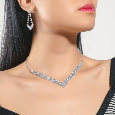 China Diamond Ice Out Cuban Link Chians Bridal Rhinestone Earrings And Necklace Set Fashion Jewelry Wedding Banquet Dress Exquisite Necklace for sale