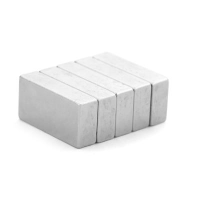 China Industrial Magnet Super Strong Neodymium Rectangular Magnet for sale