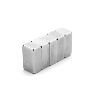 China Industrial strong cube magnet ISO9001 neodymium bar magnets rectangular block in ndfeb n52 for sale