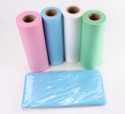 China 25g 35g free sample factory pp polypropylene waterproof non woven fabric sheet roll fabric for baby medical diaper suit dress raw material for sale