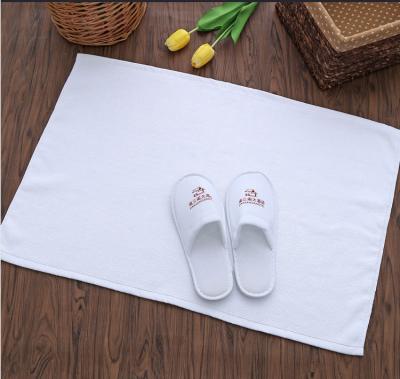 China White Bath Mat Floor Towel Wholesale Non Slip Jacquard Embroidery Logo100% Cotton Bathroom Child Safe Hotel for sale