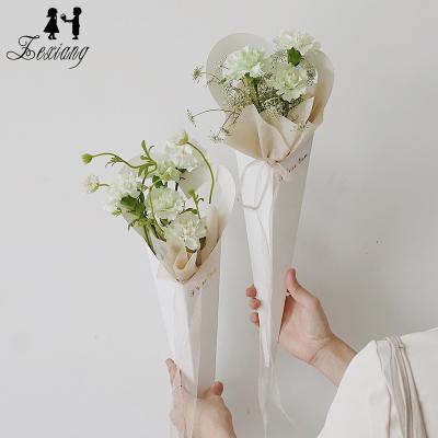 China New Zexiang Valentine's Day Handmade Cone Shape Rose Single Heart Flower Wrapping Carrier Bag For Rose for sale