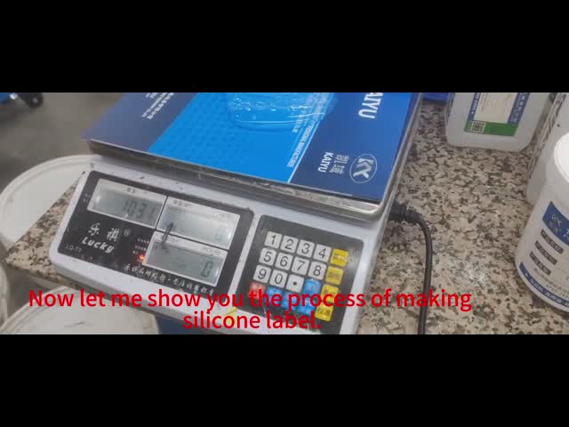 Vacuum Vulcanize Embossing Press Machine PVC Label Making Machine