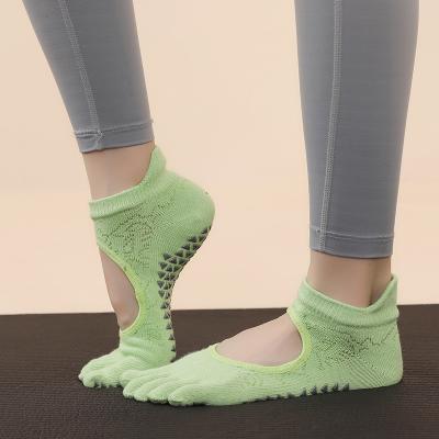 China Breathable Custom Logo Adult Yoga Grip Bar Trampoline Ankle Pilates Socks Non Slip Yoga Sports Socks for sale