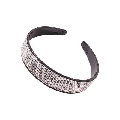 China Metal Women's Headband QDHB608 Wide Plastic Rhinestone Bling Hair Circle Headbands For Wholesale for sale