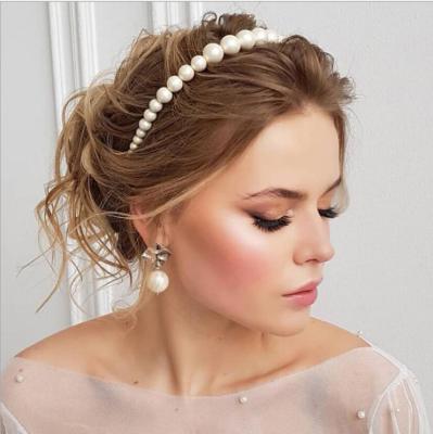 China New Arrival QDHB606 Large Pearl Wedding Party Hair Accessories Plastic Luxury White Pearl Bridal Headband Headband For Women for sale