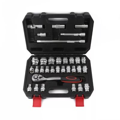 China Sockets Auto Repair Tools 32pcs Auto Repair Good Quality Maintenance Combination Vehicle Mounted Tool Kit for sale