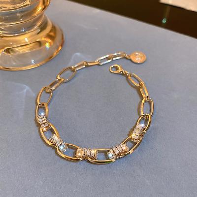 China TRENDY Summer trendy zircon chain geometric bracelet light luxury advanced fashion bracelet elegant elegant women's bracelet for sale