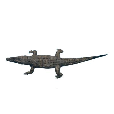 China Europe Customized Color Crocodile Life Size Fiberglass Animal Sculpture And Resin for sale