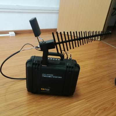 China Effective Handheld Drone Jammer 2 Km Jamming Radius For Anti Terrorism for sale