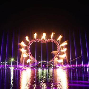 China 2020 Modern Outdoor Amazing Water Features Musical Fire Dancing Water Fountain For Large Water Show Project for sale