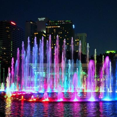 China Modern Freestanding Popular Outdoor Water Show 2D Design Lake Dancing Fountain With Colorful Light for sale