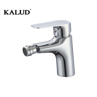 China Economical Bathroom Bidet Faucet Modern Brass Body Chrome Bidet Faucet Mixer Tap for sale