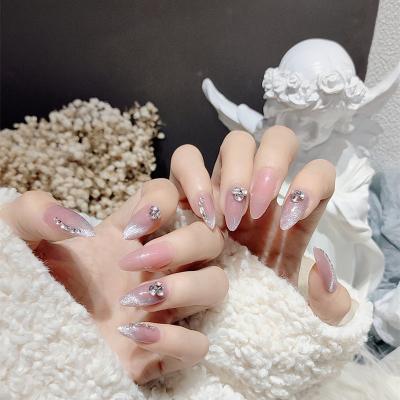 China Professional And Durable Wholesale Artificial Shiny Short Nail Tips Diamond Nail Art Diamond Decorations Almond Press On Nails for sale