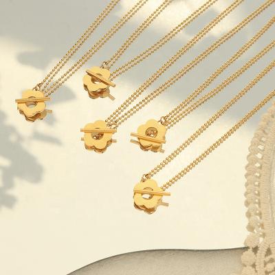 China TRENDY Daisy Flower Clasp Paperclip Link Chain Choker Toggle 18k Gold Plated Stainless Steel Necklace For Women for sale