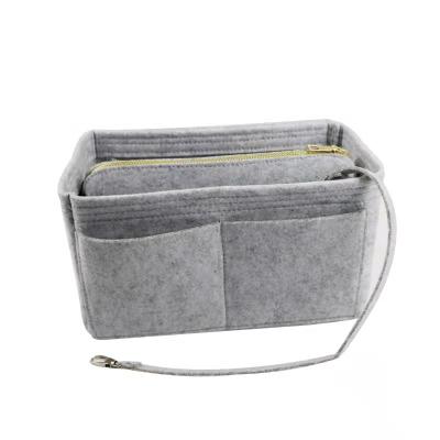 China Minimalist OEM mutli-size cosmetic felt removable insert bag organizer purse insert felt bag purse tote organizer for sale