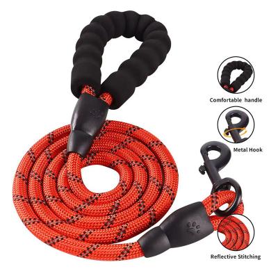 China Large Dog Leash Personalized Nylon Reflective Strong Rope Pet Dog Leash Overnight for sale