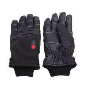 China Skating Type Heated Gloves Warm and Waterproof Rechargeable 7.4V Battery Sports Gloves for sale