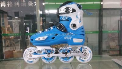 China PU Sports Integrated Skate Shoes With 4 Wheels No Retractable Buttons for sale