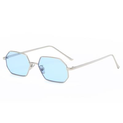 China Factory direct sales of fashion sunglasses 2021 newest drop fashion metal frame resin sunglasses for women for sale