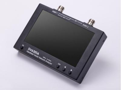 中国 全作業条件 SYSJOINT SV6301A ハンドヘルドベクトルネットワーク分析機 1M-6.3GHz 7インチ IPS LCD 精度測定 販売のため