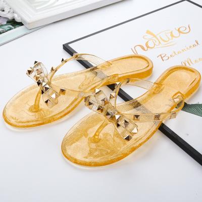 China Clear Flip Flops Sandal Stud Rivet Fashion Summer Flat Shoes Freeze Sandals For Women for sale