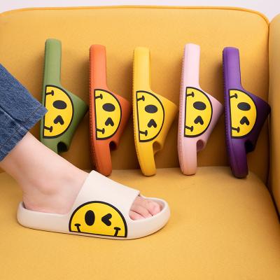 China 2021 Trendy Fashion Women's Thick Single Smile Face Thick Slipper Women's Smile Slippers For Women for sale