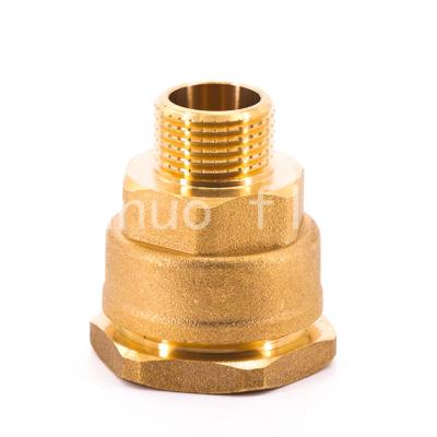 China Connect To PE Pipe System Manufacturers China Compression PE Pipe Fitting Coupler Brass Male Connector 20MM X1/2 DIN8076 for sale