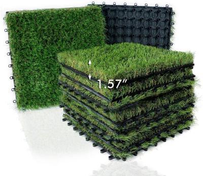 China Minimalist Wanhe Quickly Install 1feetx1feet Interlocking Artificial Grass Deck Tile For Home Decor Patio for sale