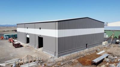 China Hot Dip Galvanized Industrial Steel Building Anpassungsfähiger Stahlrahmen Vorgefertigtes Bauwerk zu verkaufen