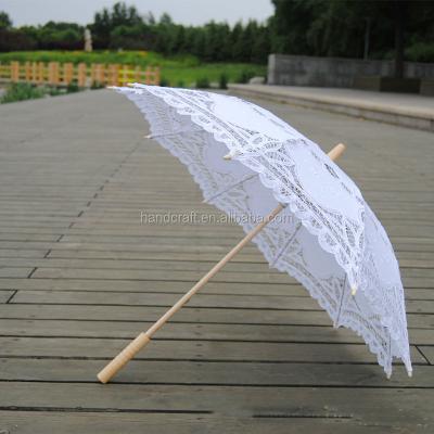 China Victorian Romantic White Lace Umbrella Parasol Battenburg Wedding Party Shower Decoration Bridal Props for sale