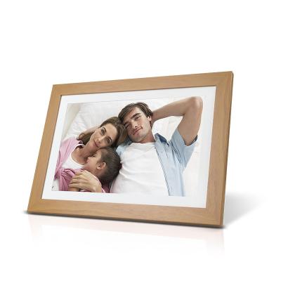 China Using APP of 10.1 inch digital electronic picture frame wholesale wooden grain photo frame cloud transmission factory price WiFi for sale