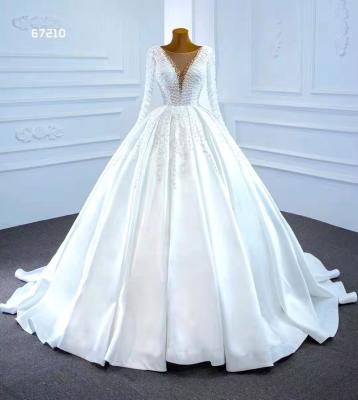 China YJ2045W 2023 new foreign trade anti-static slim fluffy satin wedding tail dress handmade bead for sale