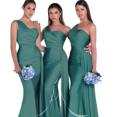 China AH4100B 2023 New Anti-Static Customizable One-Shoulder Long Bridesmaid Dress for sale