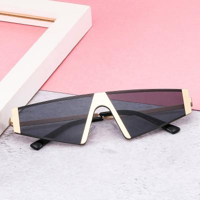 China 2021 New Arrivals Fashion Sun Glasses Flat Surface Metal Frame Sunglasses Women Women Sun Glasses for sale