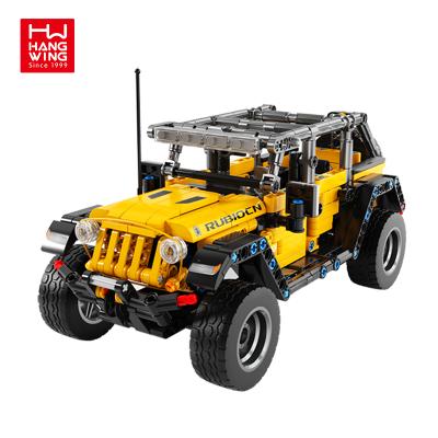 China Educational Building Toy 8203 601Pcs Diy Toys Model Bricks Kit SUV Cowboy Assembling Vehicle Building Block Off-Road Car Set for sale