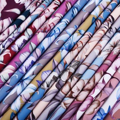 China Wholesale Super Soft Stretch Stretch Lightweight Digital Printed Polyester Fabrics for sale