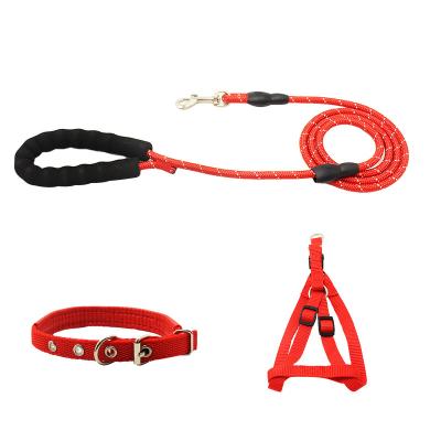 China Thoughtful Multifunctional Pet Rope Lead Training Leash 1.5-3 Meters Double Braid Nylon Pet Lead Leash for sale