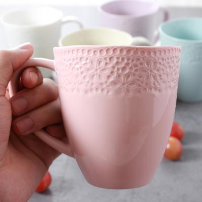 China M013 12oz 360ml Viable Custom Porcelain Lace Decorative Ceramic Embossed Tea Mug for sale