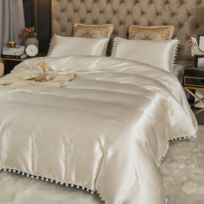 China Holiday Satin Bedding Set Anti-Static Queen King Size In Nantong for sale