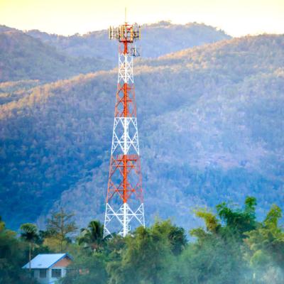 China Galvanized Steel Telecom Tower With White And Red Painting For ICAO Standard zu verkaufen