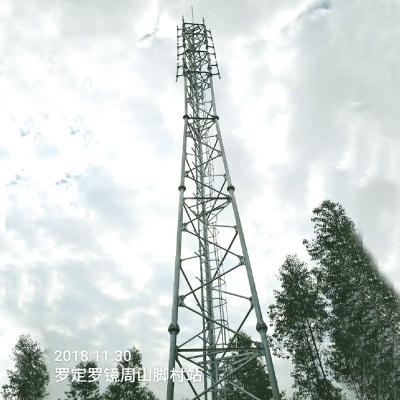 China A autossuficiente transmissão galvanizada entrelaça a torre 3 equipada com pernas para 5G Macrocell à venda