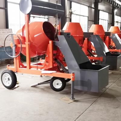 China self loading Hydraulic Concrete Mixers Electric  4 wheels diesel cement machine en venta