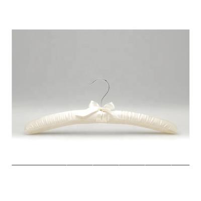 China Wholesale satin padded hanger in elegant white colorLSNS010 for sale