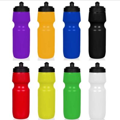 China 2019 New Release Viable Unbreakable Portable Leakproof Plastic Cup Bottles Free Sample Flat Plastic Gym With Flip-Flop Lid for sale