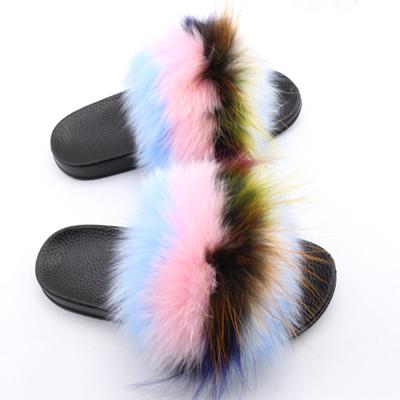 China Fashion Trend Wholesale 1 Pair Real Raccoon Fox Furry Logo Furry Slides Custom Made Fluffy Fur Slipper For Women for sale